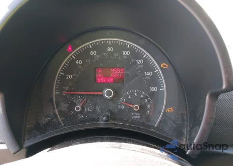 2010 Volkswagen New Beetle 2.5L Final Edition z USA, uszkodzony, nr VIN 3VWPW3AG5AM008729